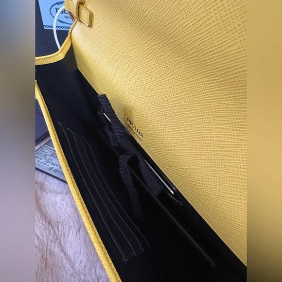 Prada miniborse Saffiano leather Yellow Crossbody Bag with Chain Strap - Picture 5 of 8